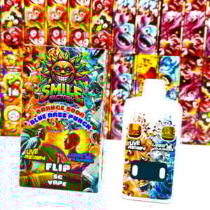 smile factory brand dual vape pen in orange soda and blue razz punch flavours
